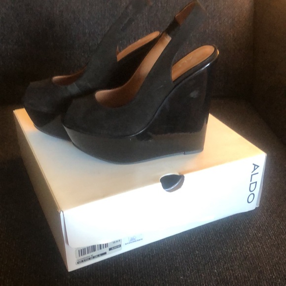 ❤️SOLD❤️Aldo wedges - Picture 2 of 5